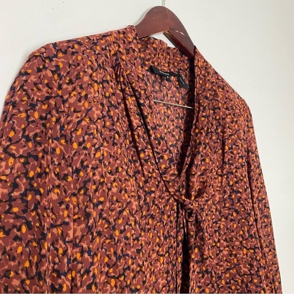 THEORY Blouson Sleeve Top in Floral Silk Crepe Brown Copper Size Small - Picture 6 of 15